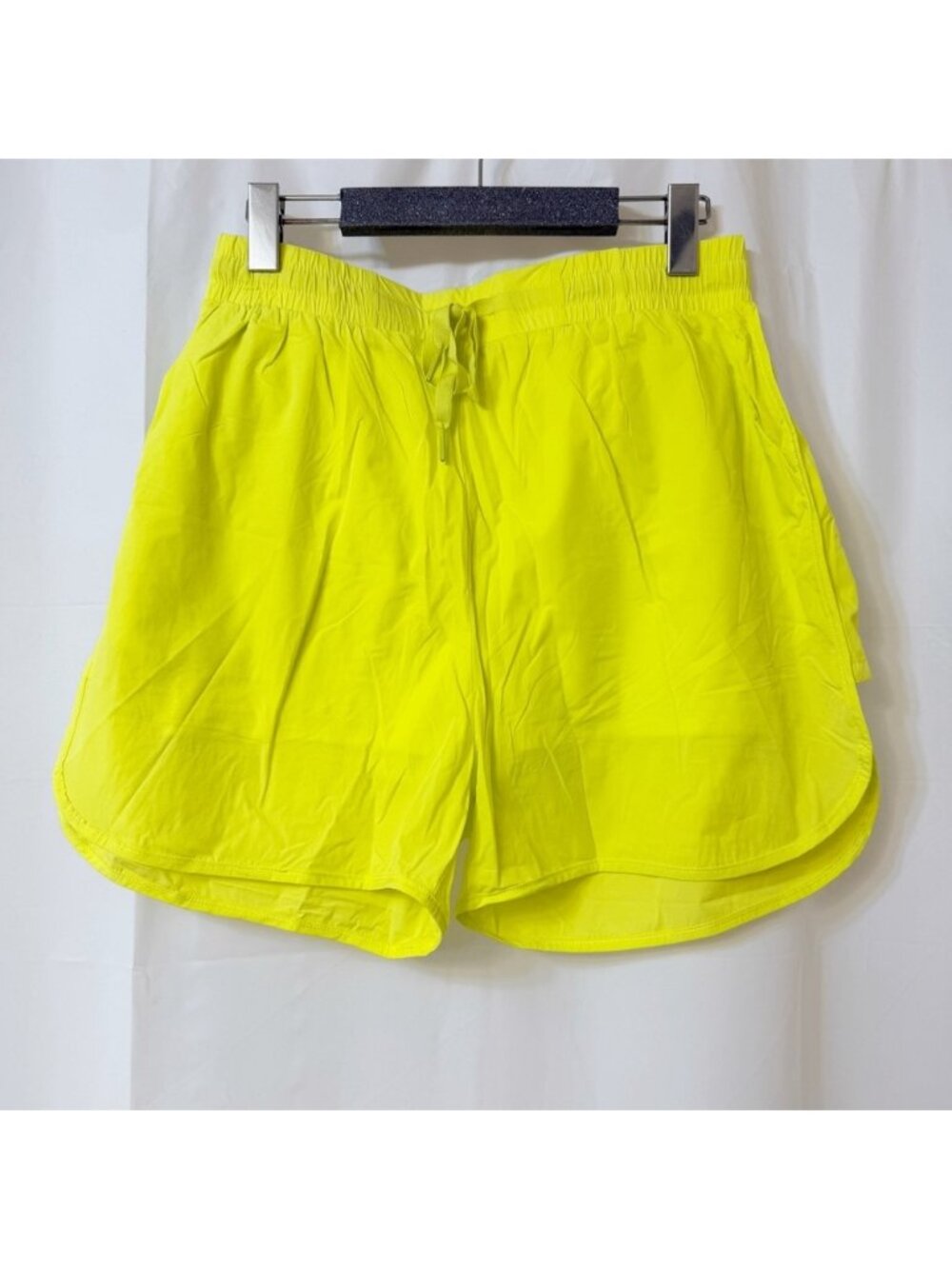 Buffbunny Collection Flo Shorts Tiki Yellow Medium